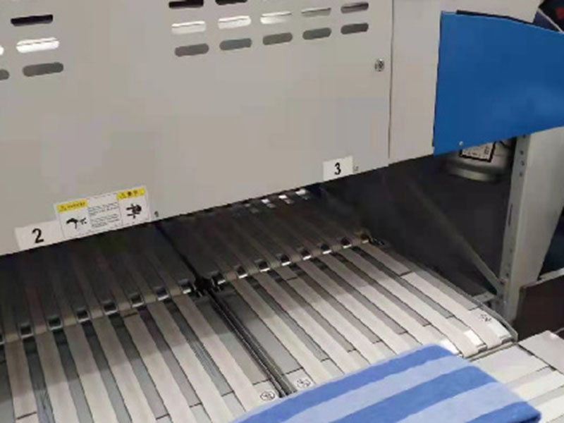 潍城巾类折叠机-01