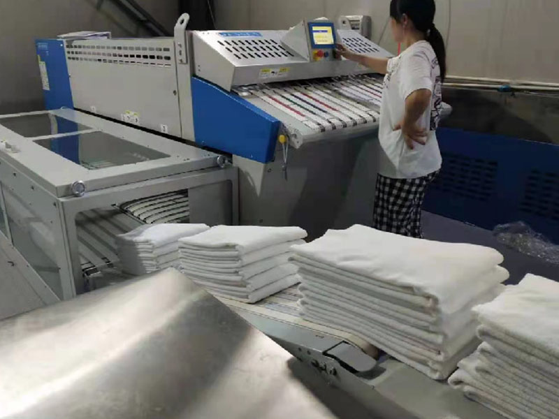 潍城巾类折叠机-02